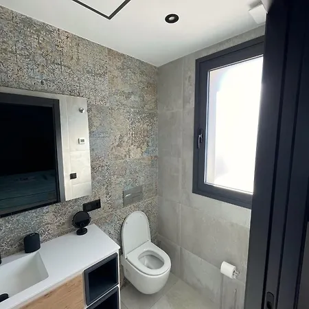 Casa Colina - Privezwembad & Lift Apartment *