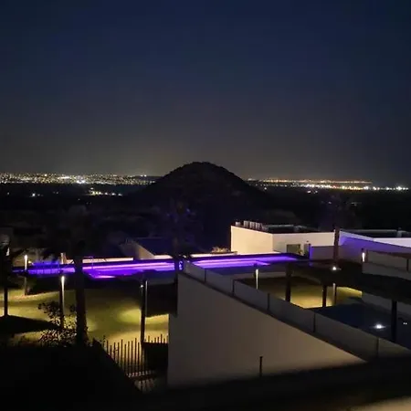 Casa Colina - Privezwembad & Lift Apartment *