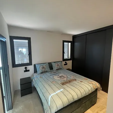 アパート Casa Colina - Privezwembad & Lift ロハレス