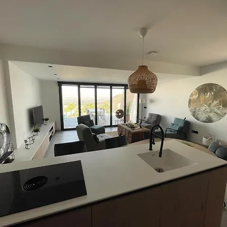 Casa Colina - Privezwembad & Lift Apartment