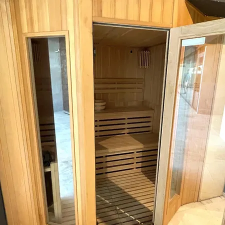 Casa Colina - Privezwembad & Lift Apartment