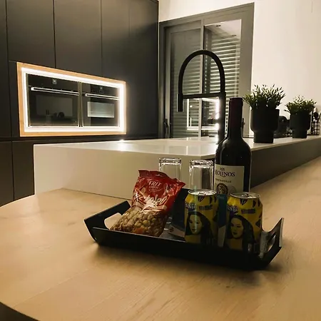 Casa Colina - Privezwembad & Lift Apartment *